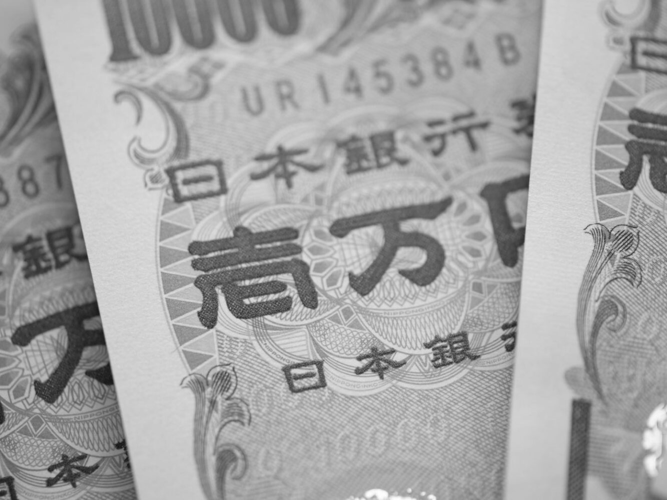 お金をたくさん借りてきた男性 無料イラスト素材ならイラストック